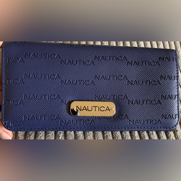 Nautica… Two Piece Set… RFID Wallet and ID/ Card Case - Picture 2 of 10